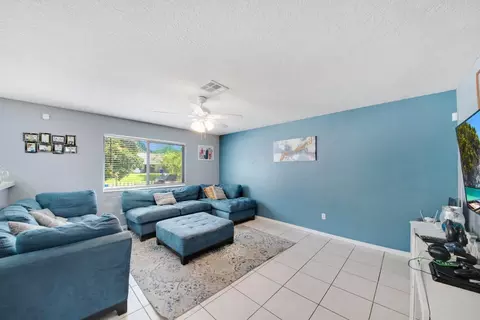 6261 NW 2nd St, Margate, FL 33063