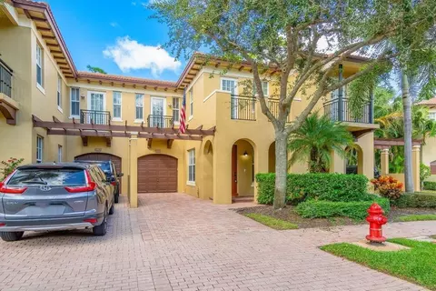 2789 Eagle Rock Cir #2, West Palm Beach, FL 33411