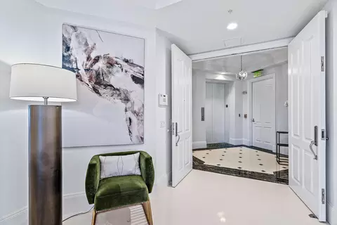 622 N Flagler Dr #201, West Palm Beach, FL 33401