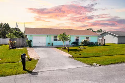 1974 SW Aquarius Ln SW, Port Saint Lucie, FL 34984