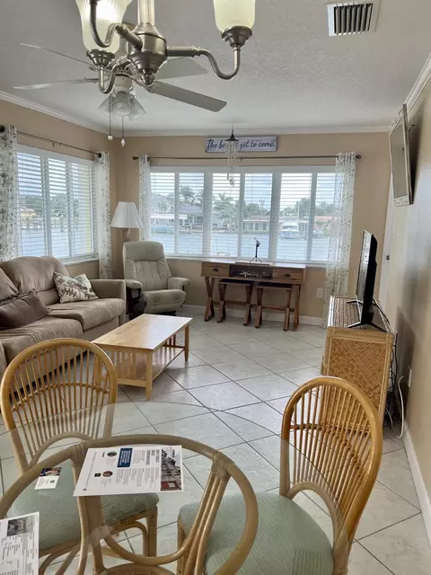 1309 Bayshore Dr #201, Fort Pierce, FL 34949