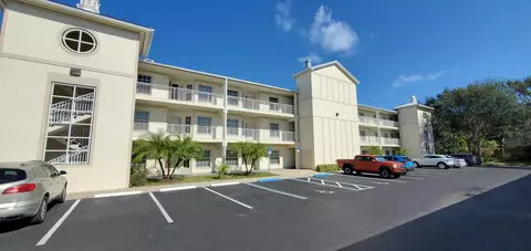 13530 Mystic Dr #305, Sebastian, FL 32958