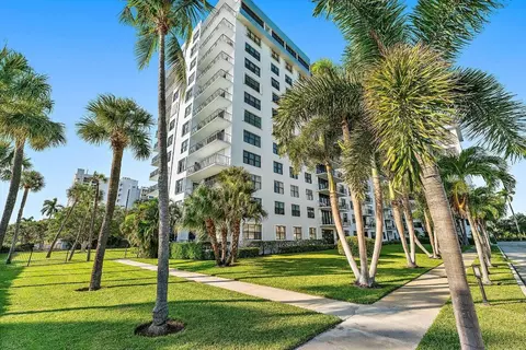 3800 Washington Rd #405, West Palm Beach, FL 33405