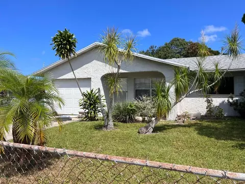 114 Camelot Dr, Fort Pierce, FL 34946