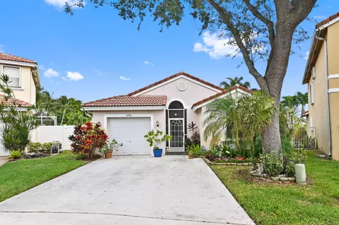 6798 Green Island Ter, Lake Worth, FL 33463