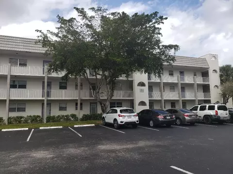 8100 Sunrise Lks #105, Sunrise, FL 33322