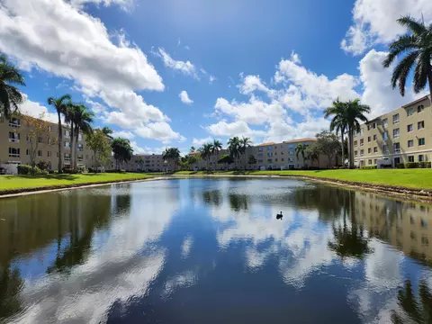 12473 Crystal Pointe Dr #102, Boynton Beach, FL 33437