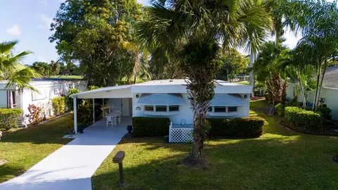 22 Del Prado, Port Saint Lucie, FL 34952
