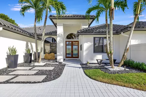 17822 Litten Dr, Boca Raton, FL 33498