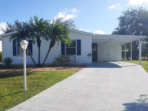 8036 9th Hole Dr, Port Saint Lucie, FL 34952