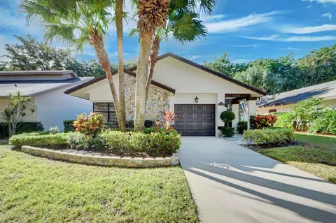 4720 Boxwood Cir, Boynton Beach, FL 33436