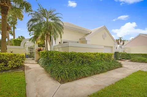14 Wyndham Ln, Palm Beach Gardens, FL 33418