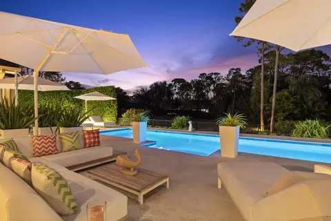 10435 SE Silver Palm Way, Tequesta, FL 33469
