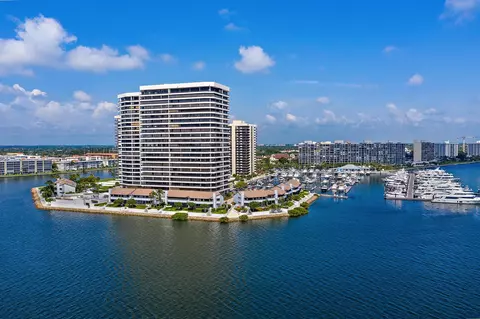 100 Lakeshore Dr #1553, North Palm Beach, FL 33408