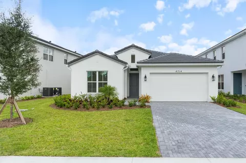 6714 SE Lost Pne Dr #2, Stuart, FL 34997