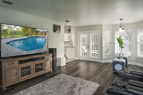 1035 47th Ave SW, Vero Beach, FL 32968