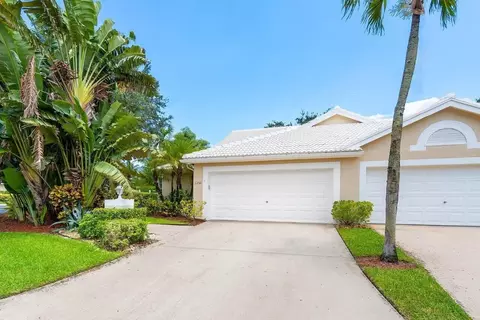 6266 Greenspointe Dr, Boynton Beach, FL 33437