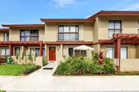 4906 Sheridan St #4, Hollywood, FL 33021