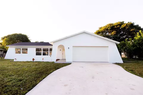 1616 Sherwood Dr, Mangonia Park, FL 33407