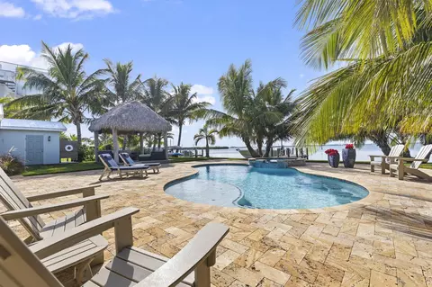 1713 Bayshore Dr, Fort Pierce, FL 34949