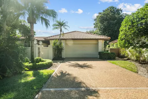 6414 SE Ironwood Cir, Stuart, FL 34997