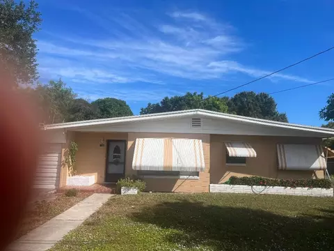 1706 S Colonial Rd, Fort Pierce, FL 34950
