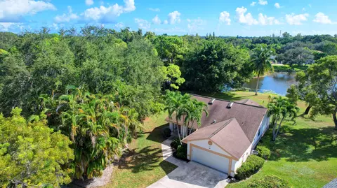 4136 Grove Park Ln, Boynton Beach, FL 33436