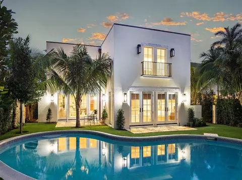 215 Seaspray Ave, Palm Beach, FL 33480
