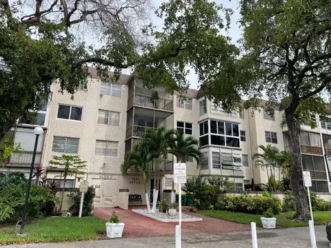 1681 NW 70th #104, Plantation, FL 33313