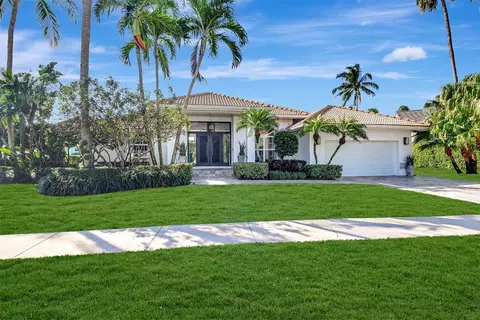 6710 Newport Lake Cir, Boca Raton, FL 33496