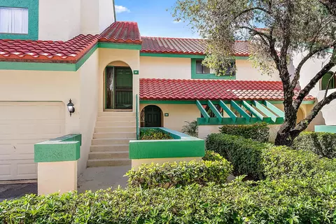 9 Lexington Ln E #B, Palm Beach Gardens, FL 33418