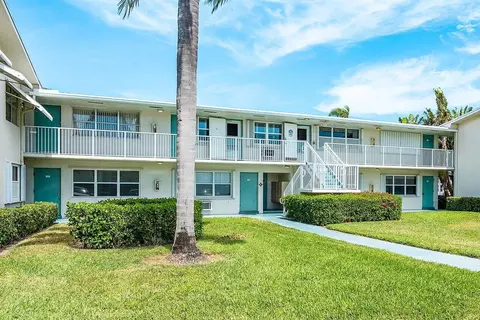 580 W Horizons W #108, Boynton Beach, FL 33435