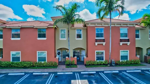 308 Lake Monterey Cir, Boynton Beach, FL 33426