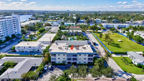 3216 SE 8th St #105, Pompano Beach, FL 33062