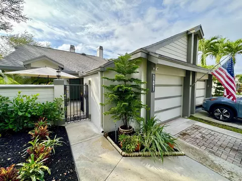 101 Landings Blvd, Greenacres, FL 33413