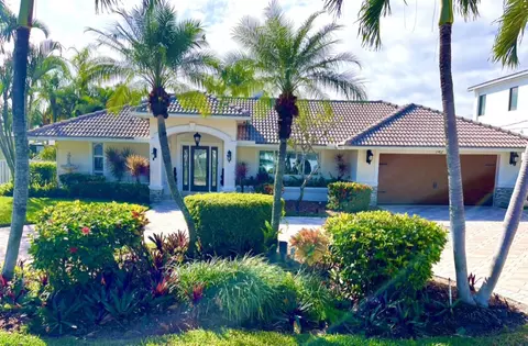 742 Berkeley St, Boca Raton, FL 33487
