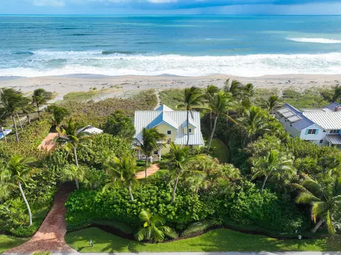 107 N Beach Rd, Jupiter Island, FL 33455