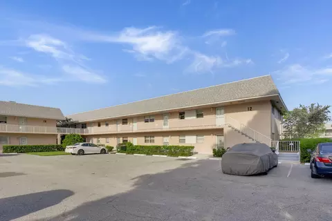 18081 SE Country Club Dr #111, Tequesta, FL 33469