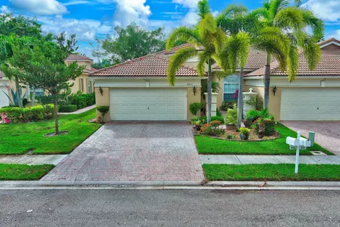 8402 Nicholls Pt, West Palm Beach, FL 33411