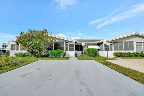 3353 Christopher St, West Palm Beach, FL 33411