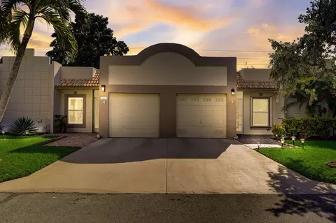 9200 Fairbanks Ln #4, Boca Raton, FL 33496