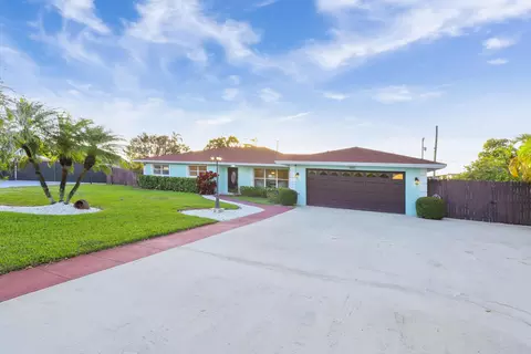 8431 Wilton Dr, West Palm Beach, FL 33406
