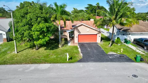 8321 NW 80th Pl, Tamarac, FL 33321