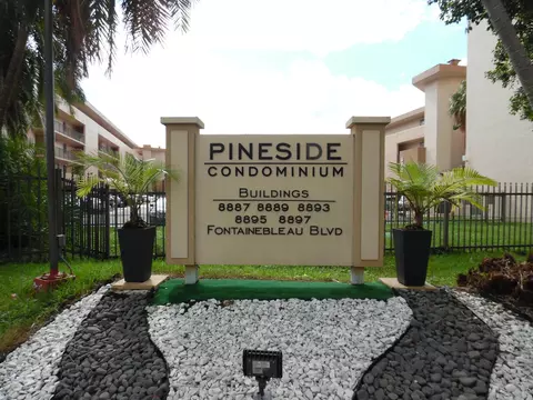 8893 Fontainebleau Blvd #402, Miami, FL 33172