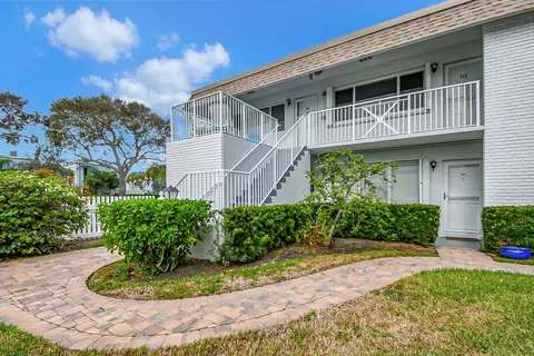 1001 NE 8th Ave #201, Delray Beach, FL 33483
