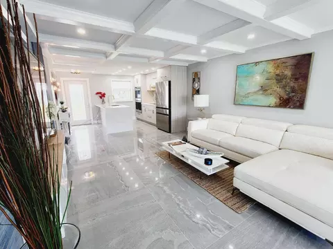 100 Golfview Ter #111, Boynton Beach, FL 33426