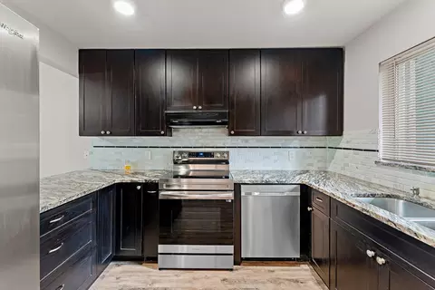 2440 SE Ocean Blvd #B101, Stuart, FL 34996