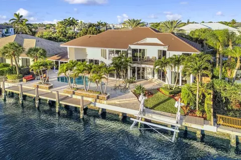 3151 Jasmine Dr, Delray Beach, FL 33483