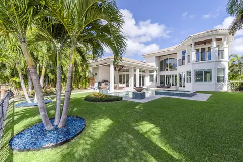13941 Willow Cay Dr, North Palm Beach, FL 33408