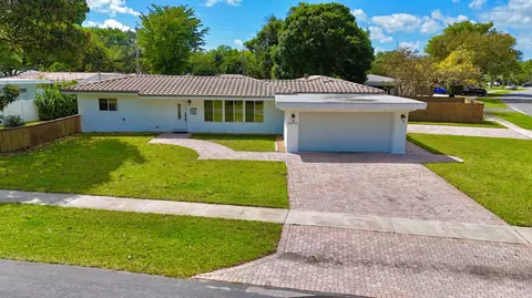 6092 SW 2nd, Plantation, FL 33317